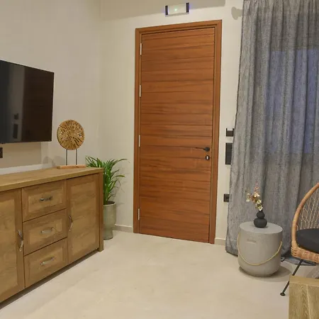 Modern Flat 2 Minutes From The Sea 1 Appartement